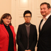 Die beiden Oberpfälzer SPD-Abgeordneten Marianne Schieder (links) und Uli Grötsch begrüßen die neue Präsidentin des BAMF Jutta Cordt.